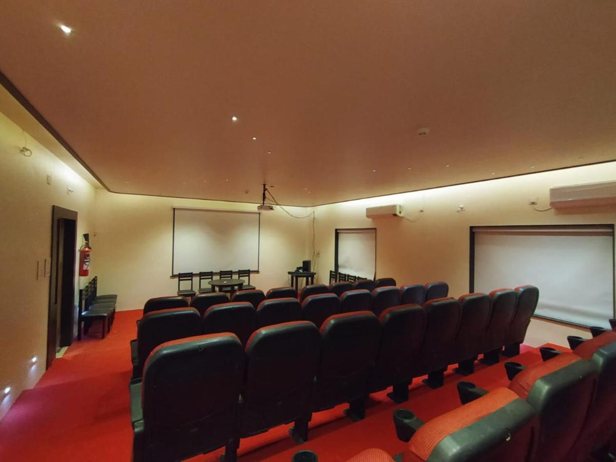Flamingo Club And Resort Una 3 Km Away From Diu Check Post 外观 照片