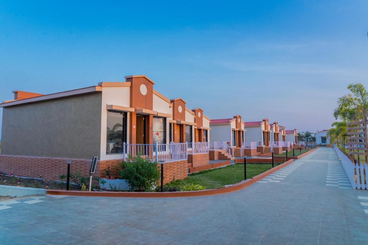 Flamingo Club And Resort Una 3 Km Away From Diu Check Post 外观 照片