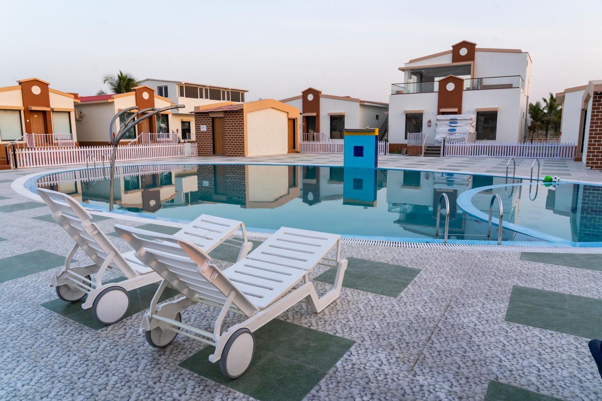 Flamingo Club And Resort Una 3 Km Away From Diu Check Post 外观 照片
