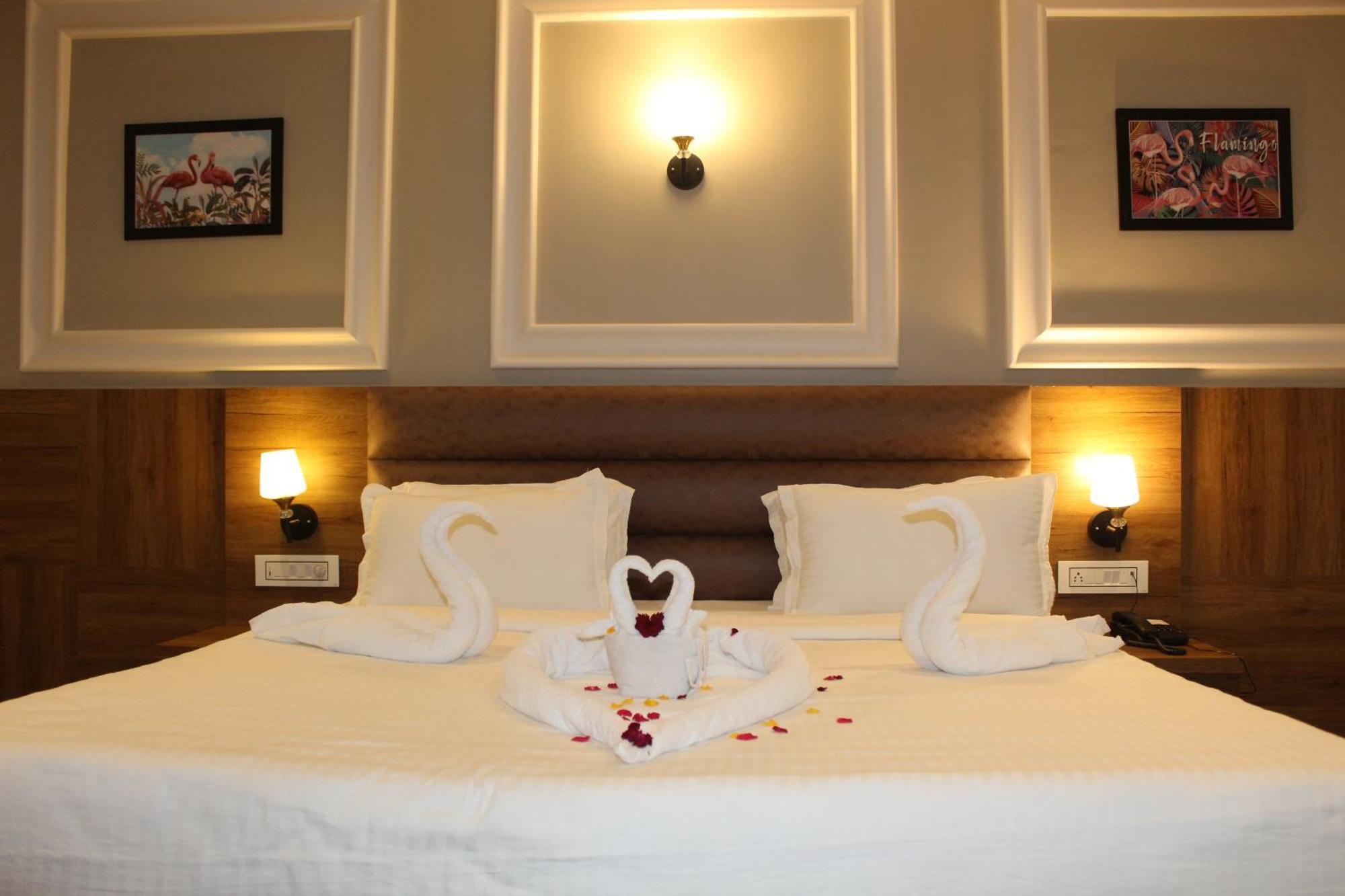 Flamingo Club And Resort Una 3 Km Away From Diu Check Post 外观 照片