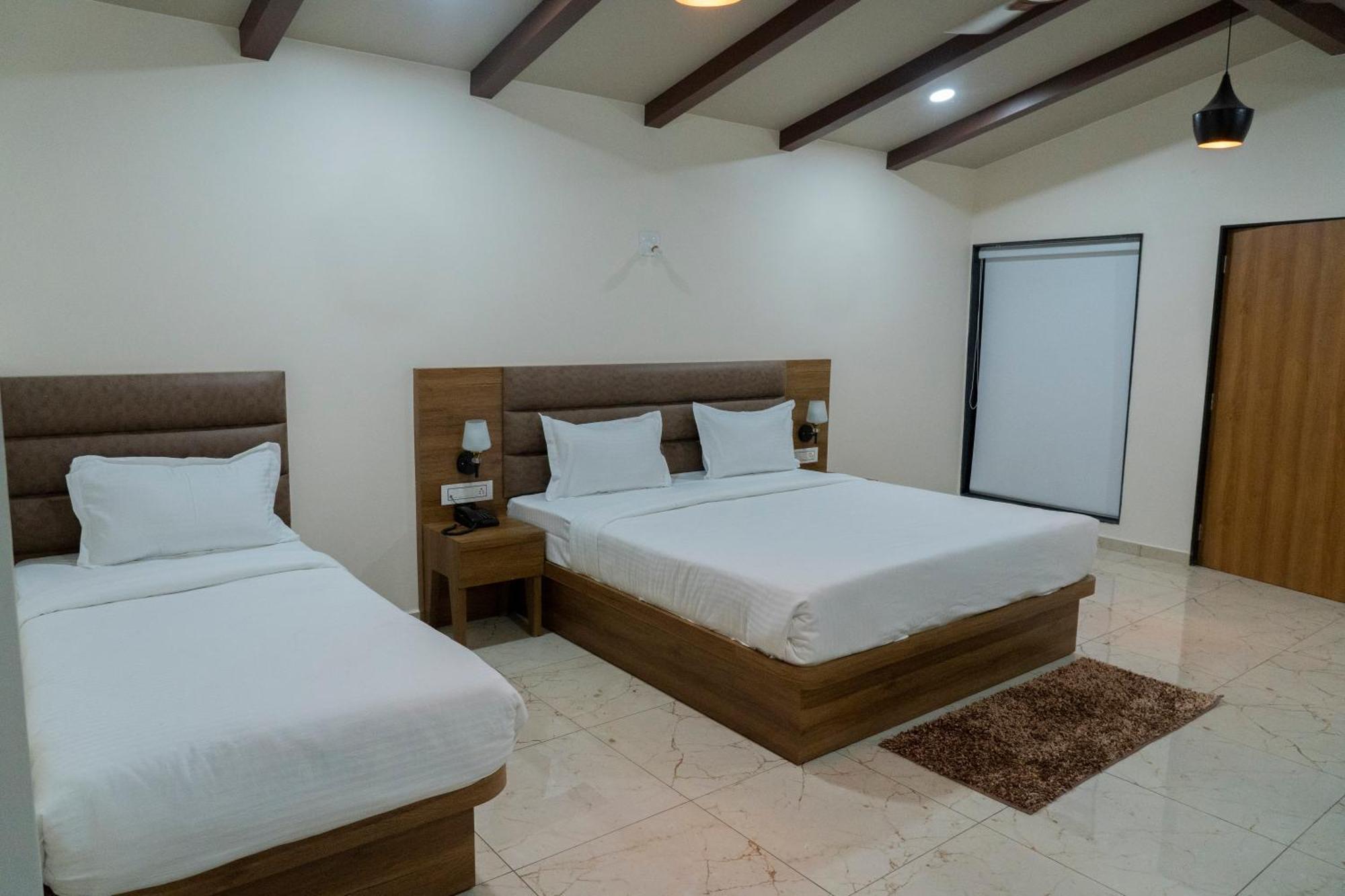 Flamingo Club And Resort Una 3 Km Away From Diu Check Post 外观 照片